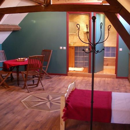 Le Trot'In Chair Bed and Breakfast Martigny-le-Comte Exterior foto