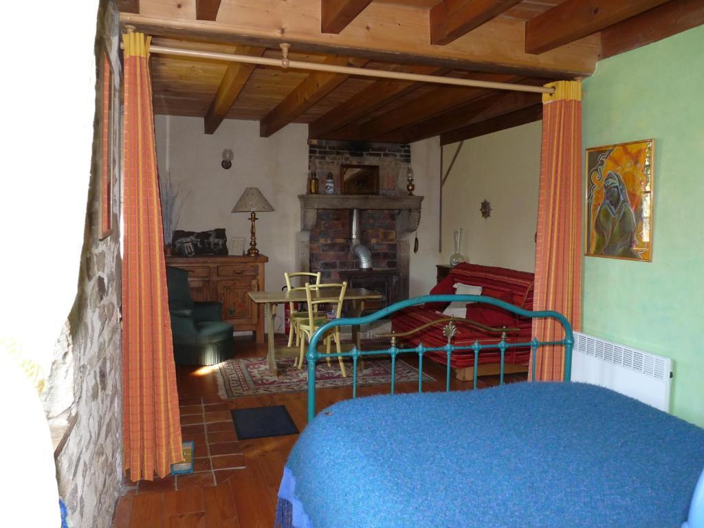 Le Trot'In Chair Bed and Breakfast Martigny-le-Comte Habitación foto
